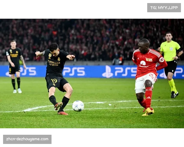 乌敦与阿德里安-托马森分列朗斯队内助攻前两位 乌敦与阿德里安-托马森分列朗斯队内助攻前两位